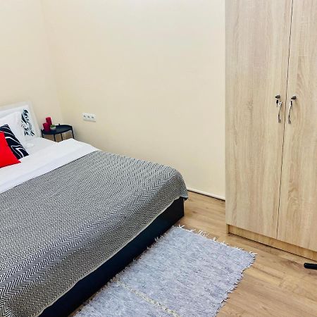 Like Home Rooms Алматы Экстерьер фото